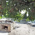 Toereki Mit Pool بيت للعطل *