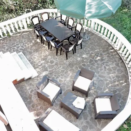 Toereki Mit Pool Шиофок