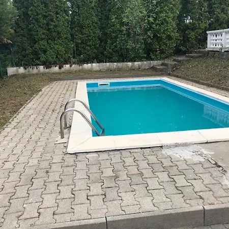 Nyaraló Toereki Mit Pool
