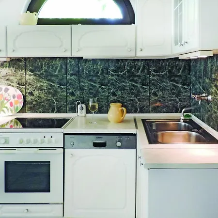 Toereki Mit Pool Дом отдыха