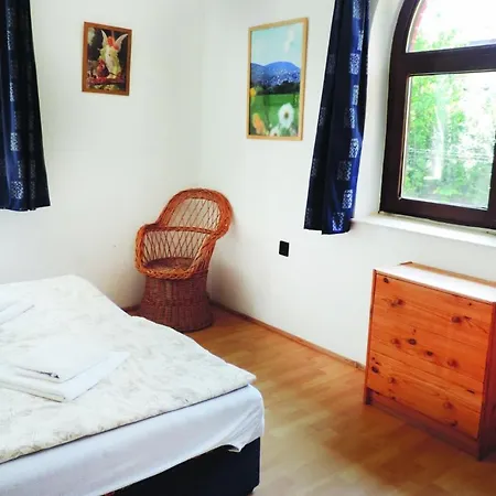 Toereki Mit Pool Дом отдыха