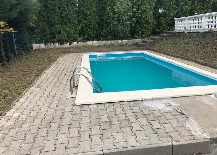 בית נופש Toereki Mit Pool