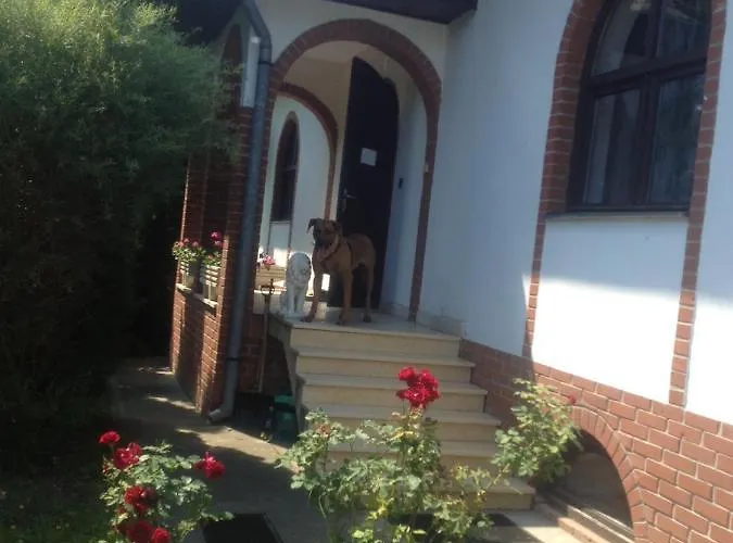 בית נופש Toereki Mit Pool שיופוק