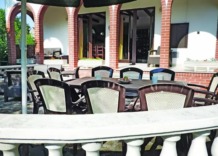 בית נופש Toereki Mit Pool שיופוק