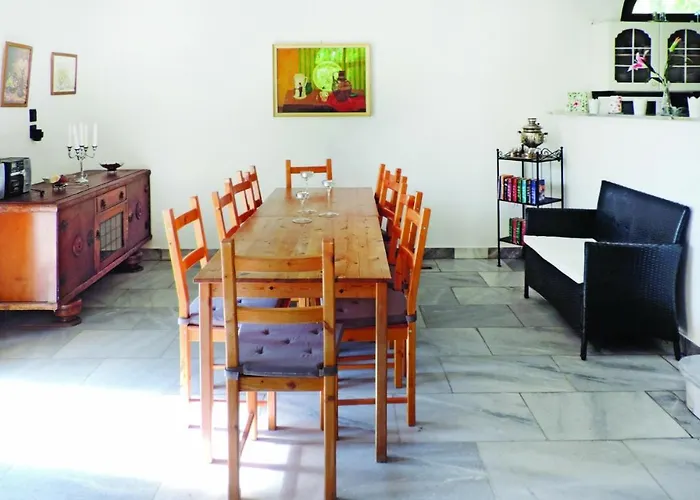 Toereki Mit Pool שיופוק